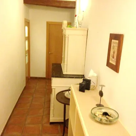 아파트 One Bedroom Appartement With Furnished Terrace And Wifi At Tolva